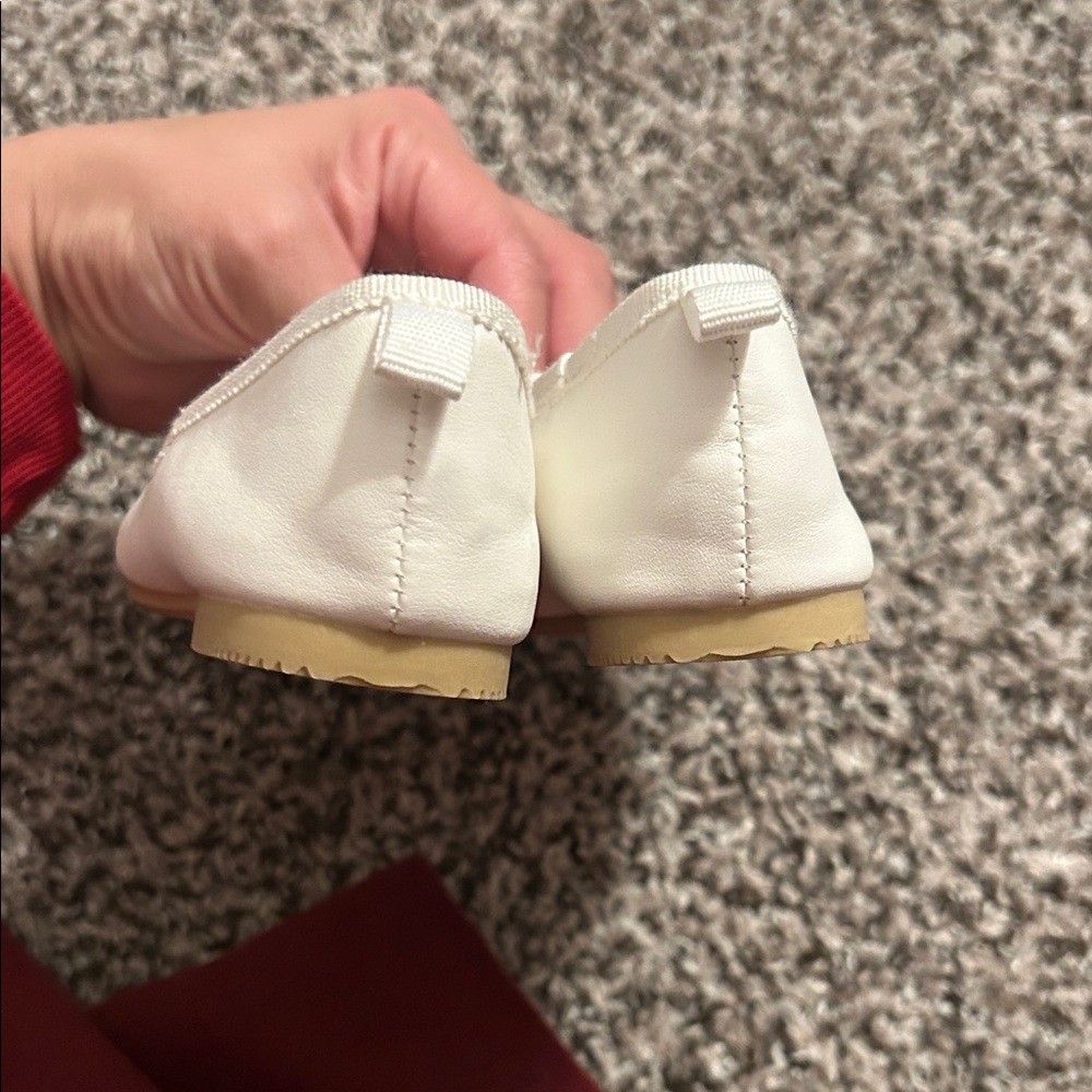 Cat & Jack White Kids Dress Shoes with Bow - Picture 4 of 6